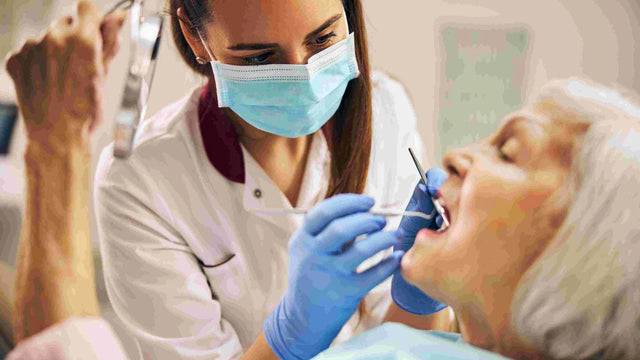 Lumoral er især god til patienter med tandimplantater, som lider af peri-implantitis