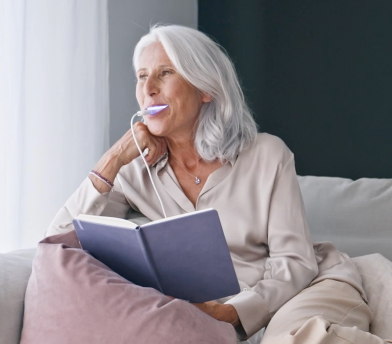 Valentins Pakke 2: 1 powerbank, 2 mundskinner (1 normal, 1 junior) – inkl. 20 Lumorinse®